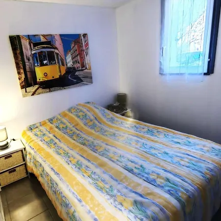 Mitoyenne Avec Piscine Et Parking Pour 4 Personnes - Fr-1-607-189 וילה אגדה