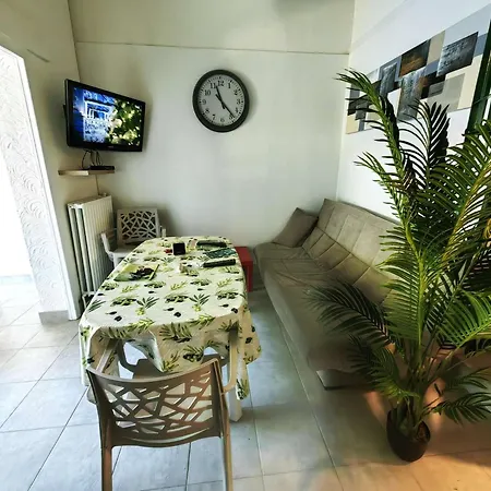 Mitoyenne Avec Piscine Et Parking Pour 4 Personnes - Fr-1-607-189 אגדה