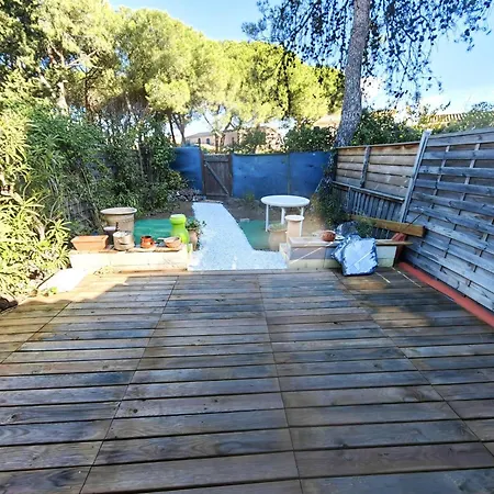 Mitoyenne Avec Piscine Et Parking Pour 4 Personnes - Fr-1-607-189 וילה אגדה