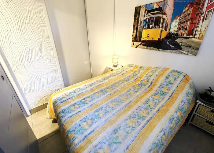 Mitoyenne Avec Piscine Et Parking Pour 4 Personnes - Fr-1-607-189 Villa